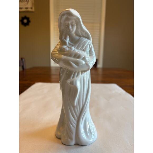 Virgin Mother Mary Madonna & Baby Jesus Statue House of Lloyd 1988 - Picture 9 of 9